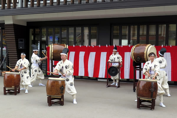 特別出演「火牛太鼓」の方々【木曽町福島】