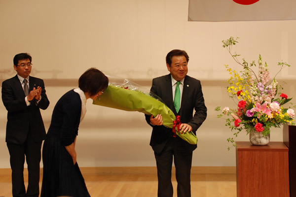 春日会長;退任あいさつ