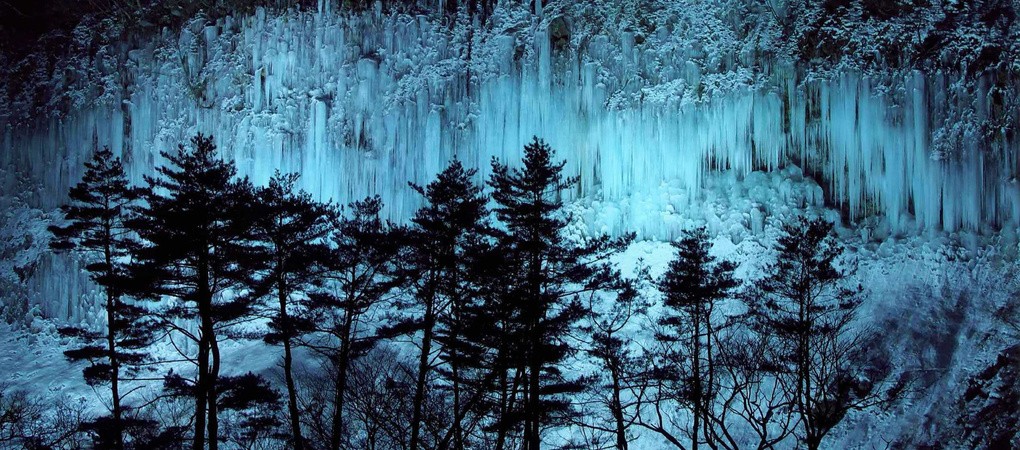 白河の氷柱群（木曽町三岳）